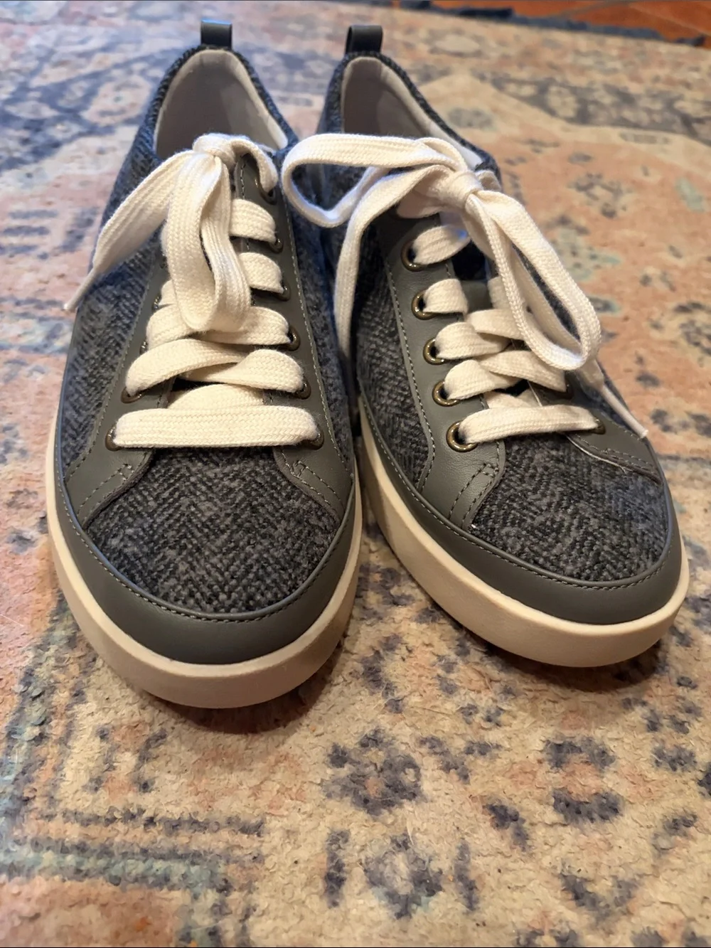 Vionic Women’s Casual Grey Textile Low-Top Sneakers